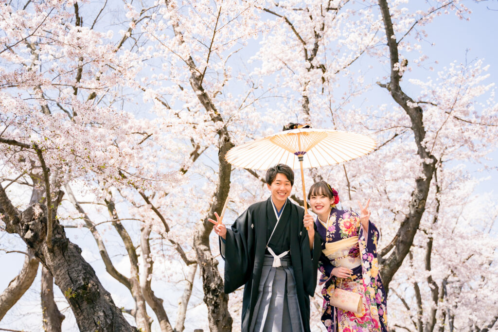 岡山・倉敷前撮りフォカメラマン宗村和磨NEMURA FILMS岡山後楽園や倉敷美観地区や吉備津神社での河津桜と撮影する結婚式写真ブライダルフォト開花から９日後岡山後楽園1589