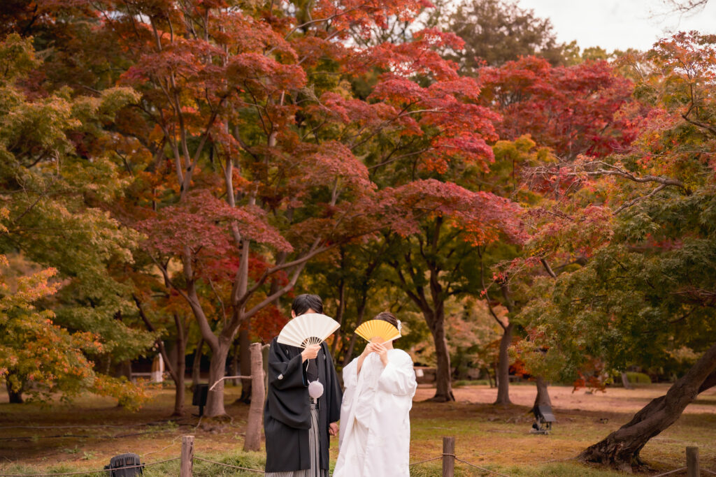 撮りフォトウェディング岡山での10月に撮影された紅葉時期の実際の写真お日にち選びの参考に017