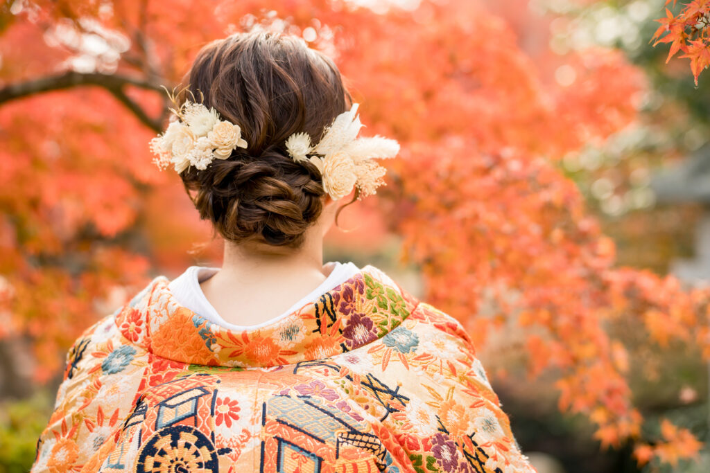 撮りフォトウェディング岡山での10月に撮影された紅葉時期の実際の写真お日にち選びの参考に069