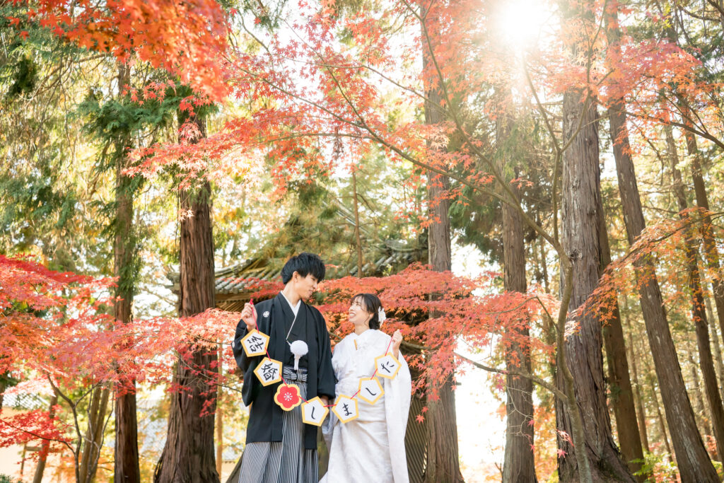 撮りフォトウェディング岡山での10月に撮影された紅葉時期の実際の写真お日にち選びの参考に079