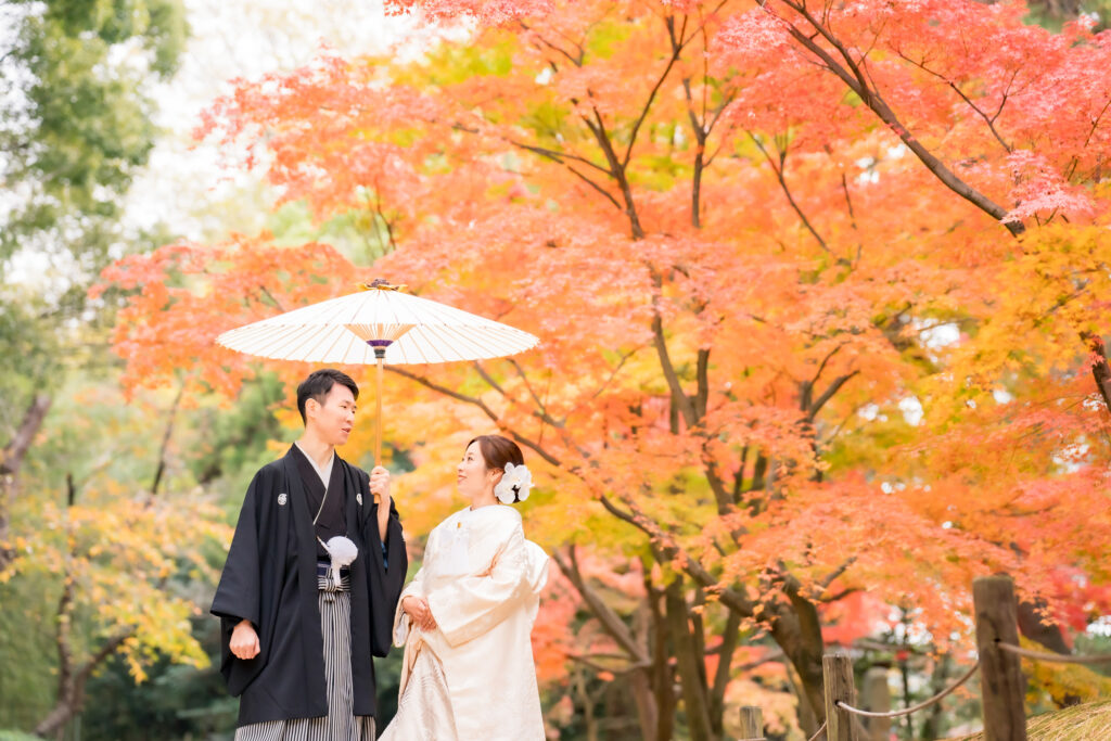 撮りフォトウェディング岡山での10月に撮影された紅葉時期の実際の写真お日にち選びの参考に084