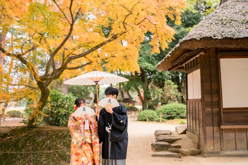 撮りフォトウェディング岡山での10月に撮影された紅葉時期の実際の写真お日にち選びの参考に092