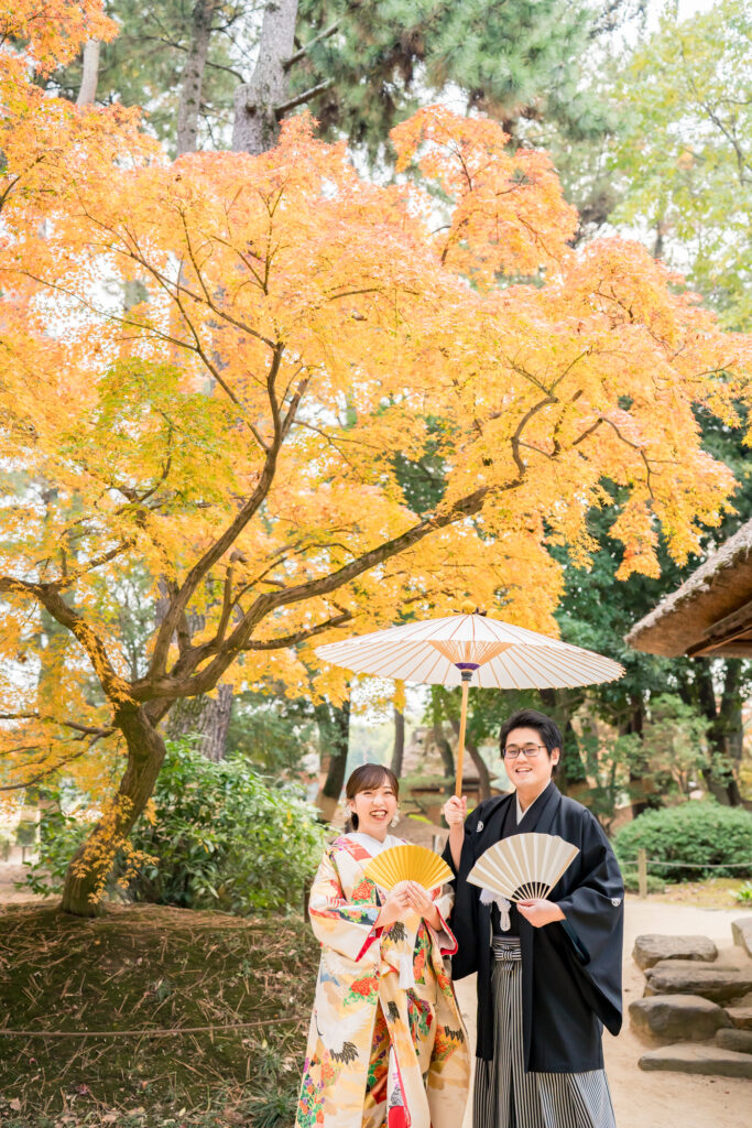 撮りフォトウェディング岡山での10月に撮影された紅葉時期の実際の写真お日にち選びの参考に100