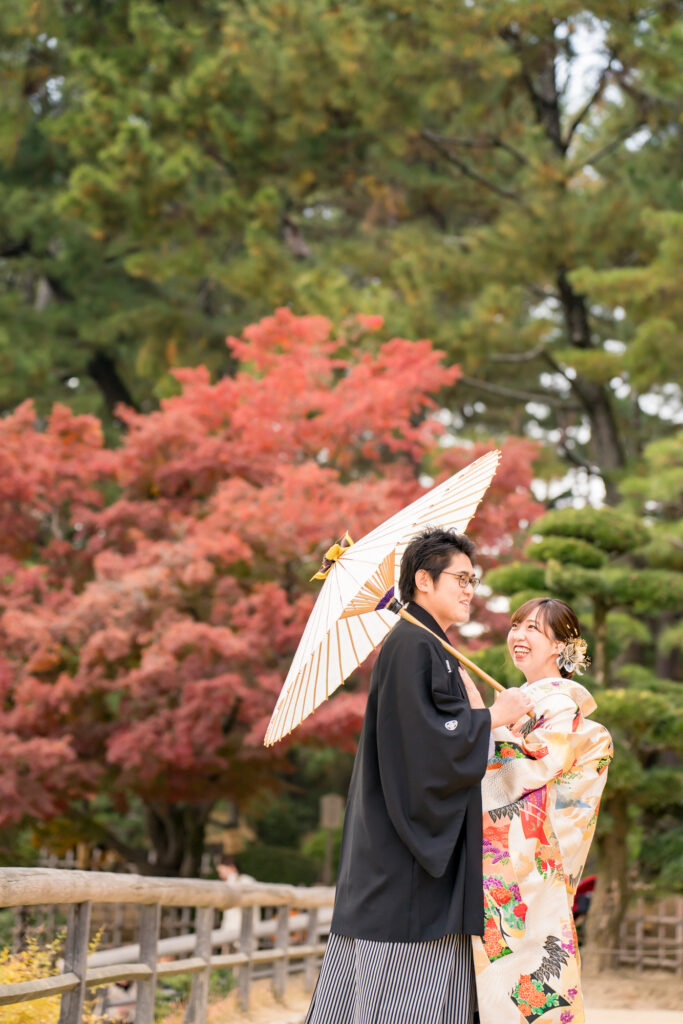 撮りフォトウェディング岡山での10月に撮影された紅葉時期の実際の写真お日にち選びの参考に101