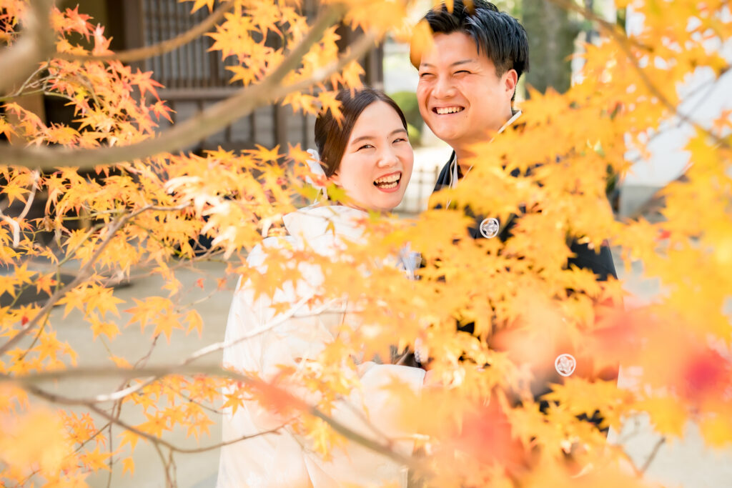 撮りフォトウェディング岡山での10月に撮影された紅葉時期の実際の写真お日にち選びの参考に109