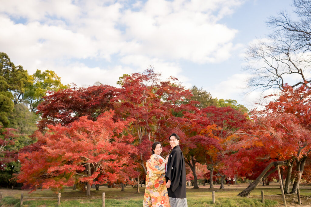 撮りフォトウェディング岡山での10月に撮影された紅葉時期の実際の写真お日にち選びの参考に120