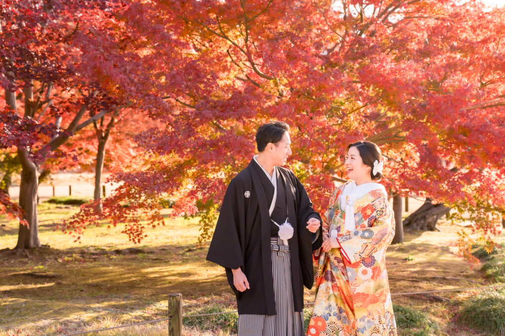 撮りフォトウェディング岡山での10月に撮影された紅葉時期の実際の写真お日にち選びの参考に125