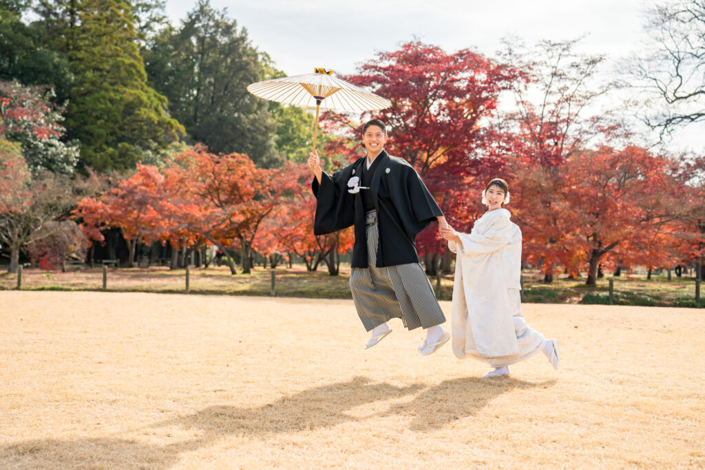 撮りフォトウェディング岡山での10月に撮影された紅葉時期の実際の写真お日にち選びの参考に145