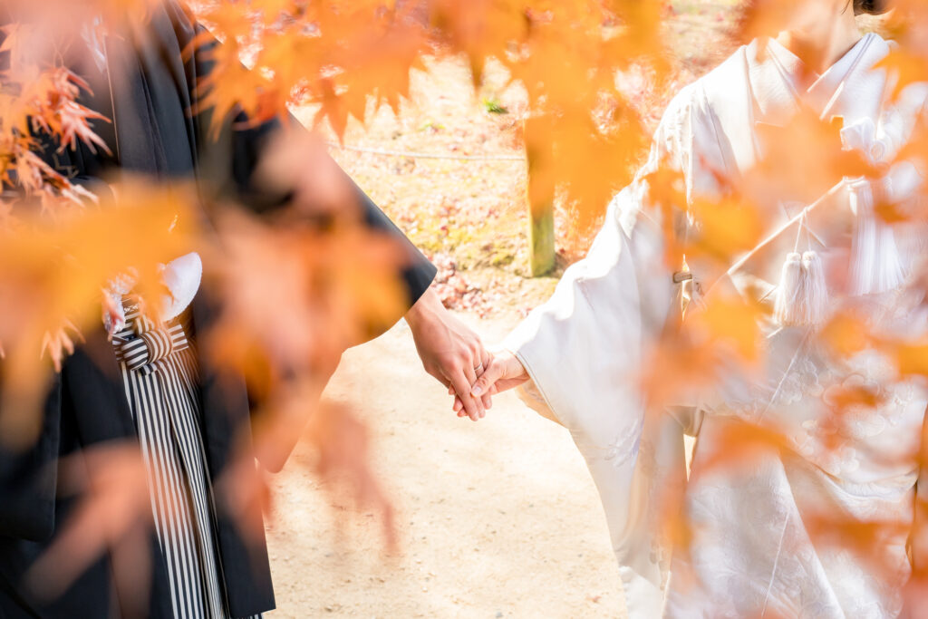 撮りフォトウェディング岡山での10月に撮影された紅葉時期の実際の写真お日にち選びの参考に147