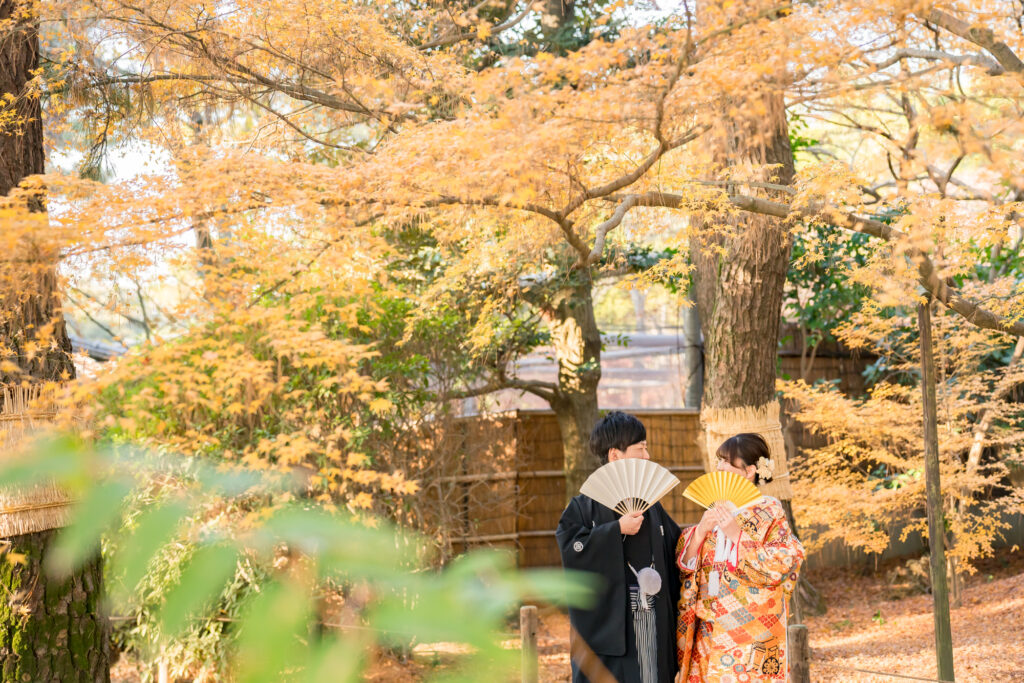 撮りフォトウェディング岡山での10月に撮影された紅葉時期の実際の写真お日にち選びの参考に163