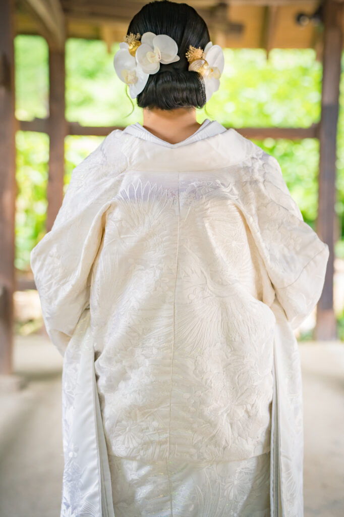 前撮りフォトウェディング用の新入荷衣装_白無垢_刺繍で高級感を演出35
