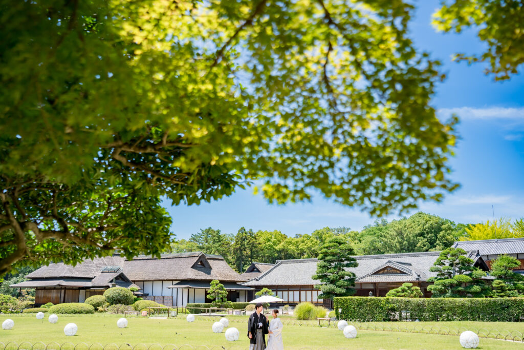 岡山で結婚式の前撮りフォトウェディングプロカメラマン目線で新緑の魅力をご紹介2026夏限定LITEプラン早割でさらにお得後楽園67