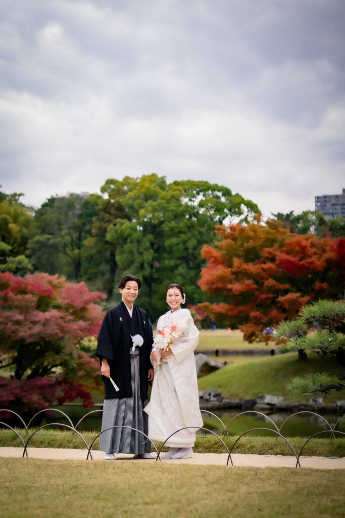 岡山後楽園での前撮りフォトウェディング和装をお得にネムラフィルムズ紅葉2