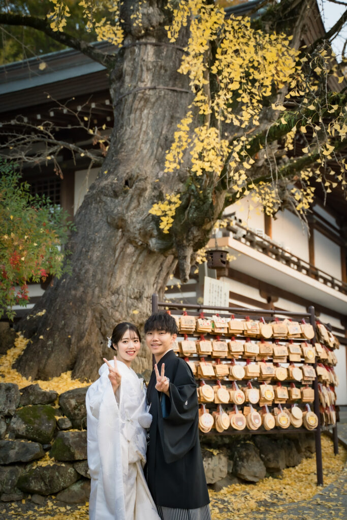 吉備津神社での前撮りフォトウェディング和装をお得にネムラフィルムズ紅葉78